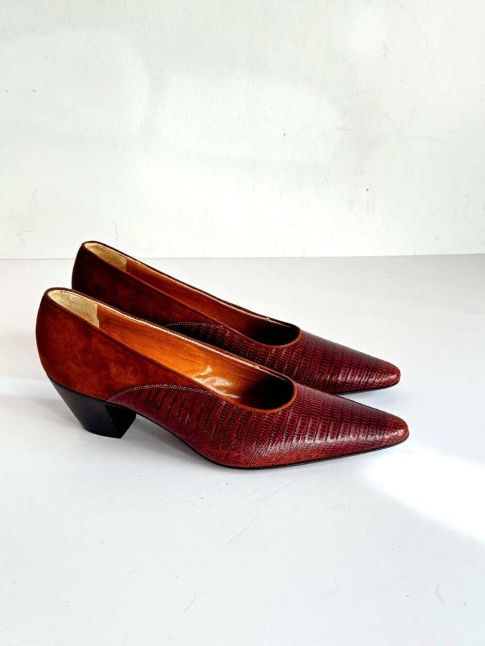 Vintage Walter Steiger Leather Suede Brown Pointy Toe Low Heels 8B